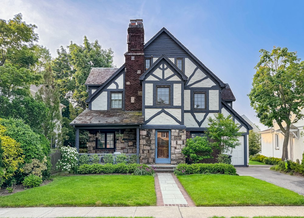 Suburban home in the Frankfort area